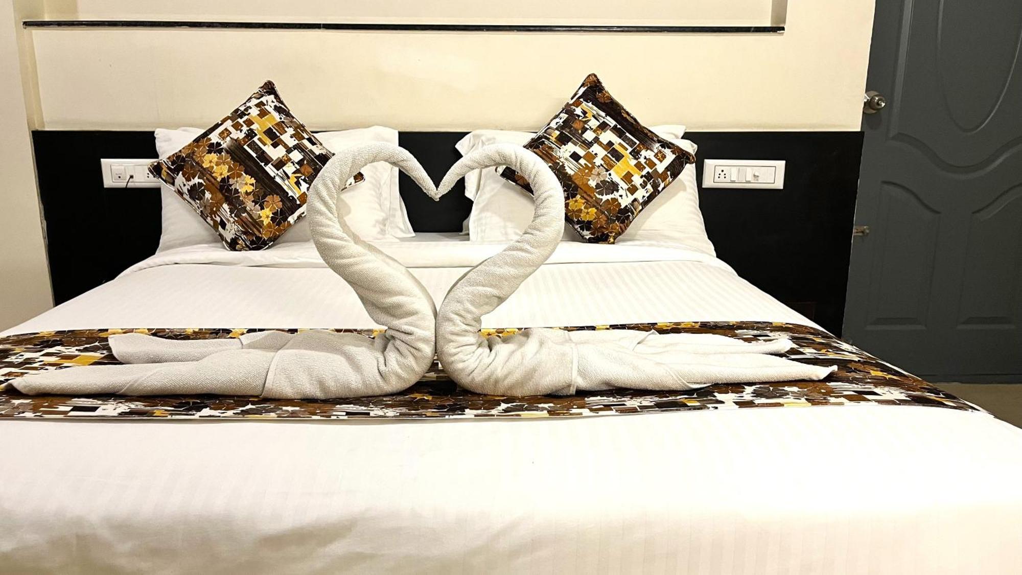 Athasri Hotel Hsr Layout บังกาลอร์ ภายนอก รูปภาพ