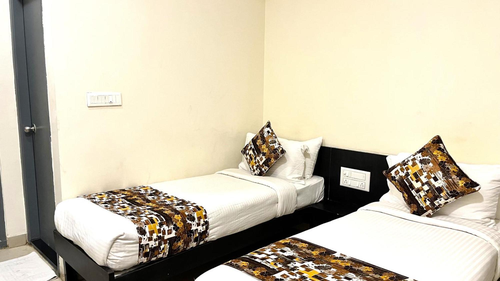 Athasri Hotel Hsr Layout บังกาลอร์ ภายนอก รูปภาพ
