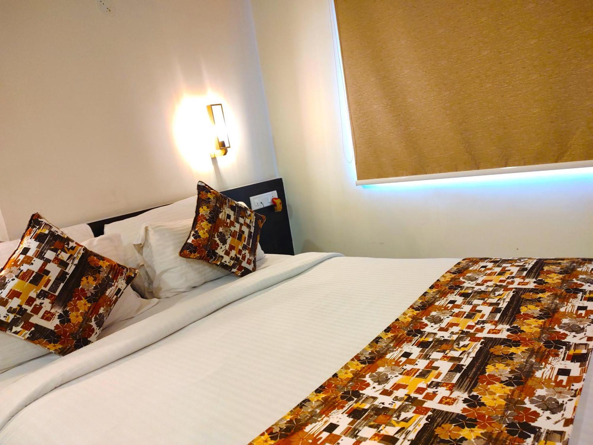 Athasri Hotel Hsr Layout บังกาลอร์ ภายนอก รูปภาพ