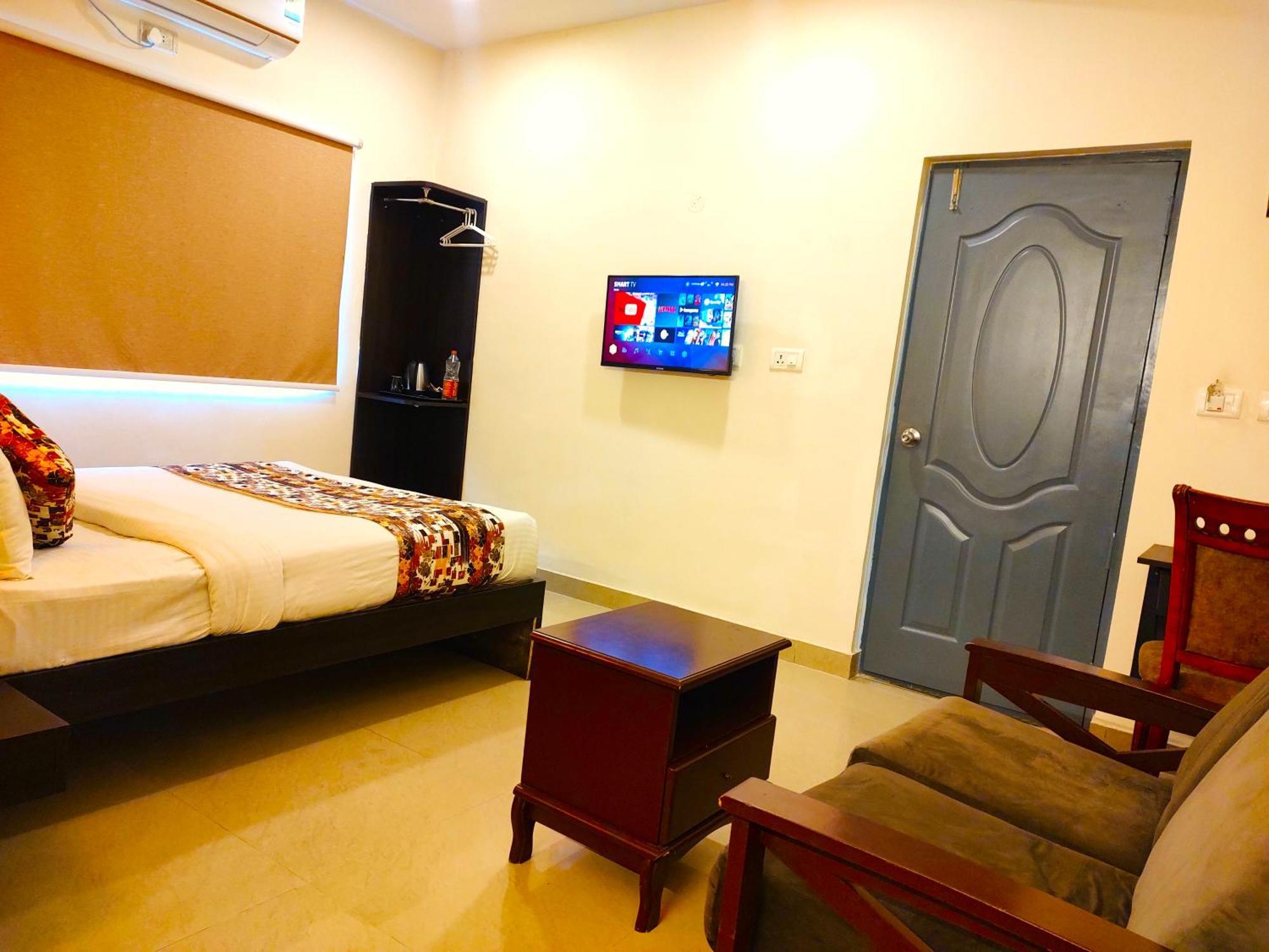 Athasri Hotel Hsr Layout บังกาลอร์ ภายนอก รูปภาพ