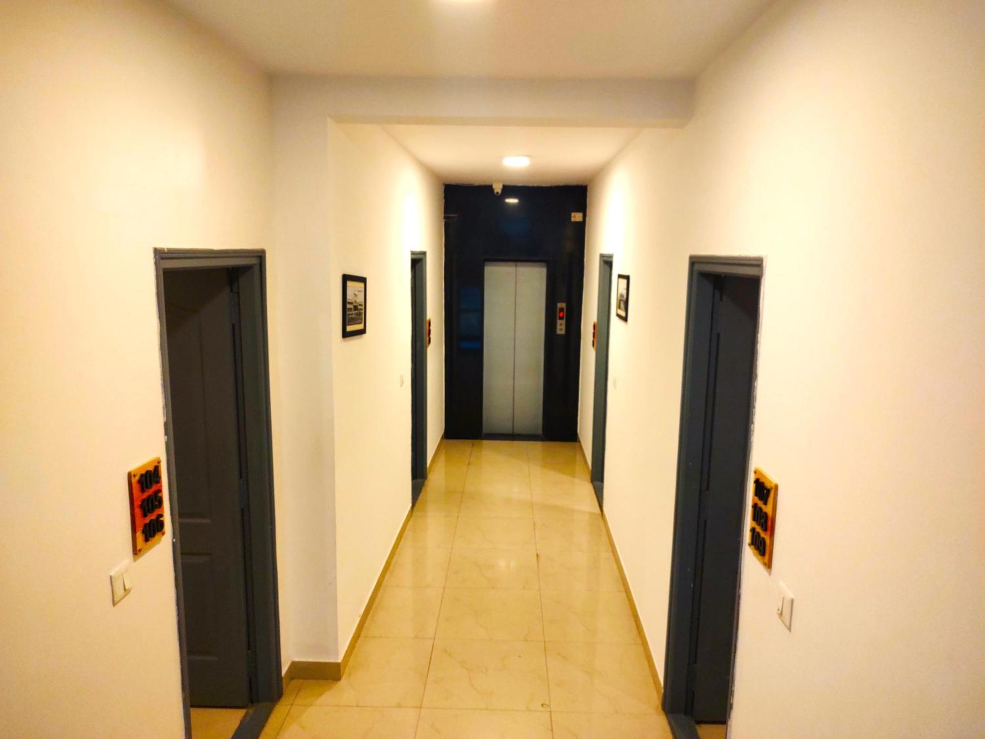 Athasri Hotel Hsr Layout บังกาลอร์ ภายนอก รูปภาพ