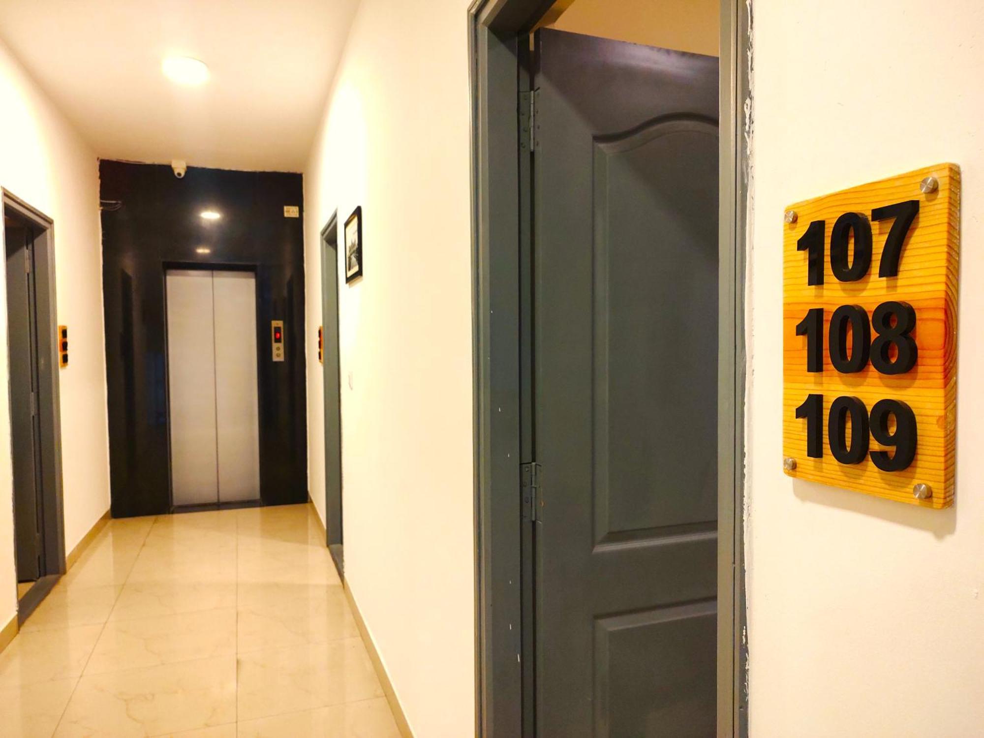 Athasri Hotel Hsr Layout บังกาลอร์ ภายนอก รูปภาพ